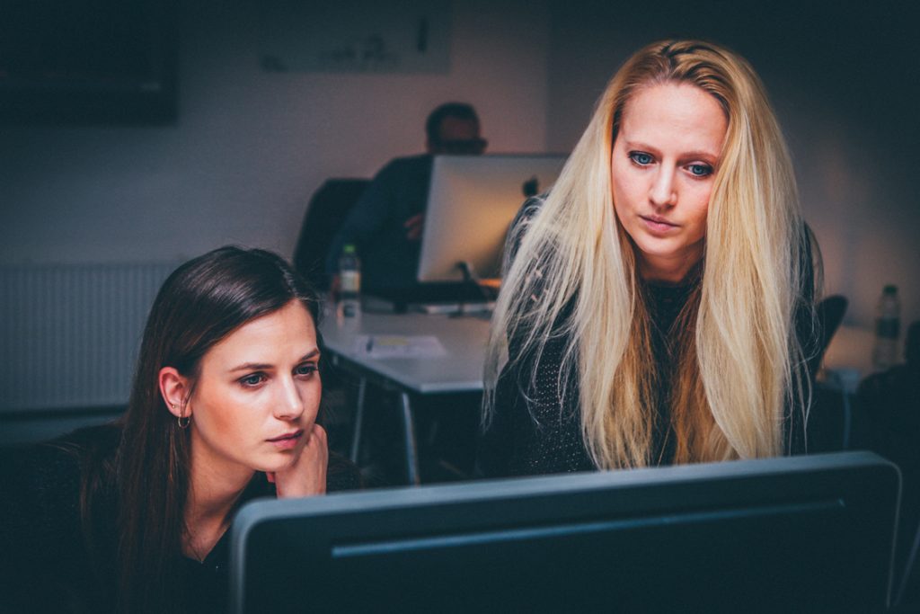 Gone are the days of office segregation and a silo-type working environment. Companies have realised the value of cross-pollination known as ‘data sharing’, while words like innovation, transparency and collaboration all talk to company enrichment. Not convinced? Here are five reasons knowledge sharing is great for your business: